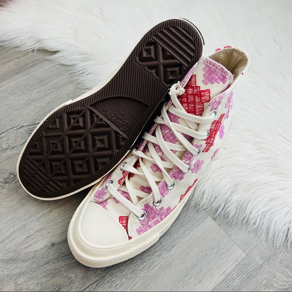 NWT Converse Chuck 70 Bright Embroidery Women’s Shoes - Picture 3 of 8